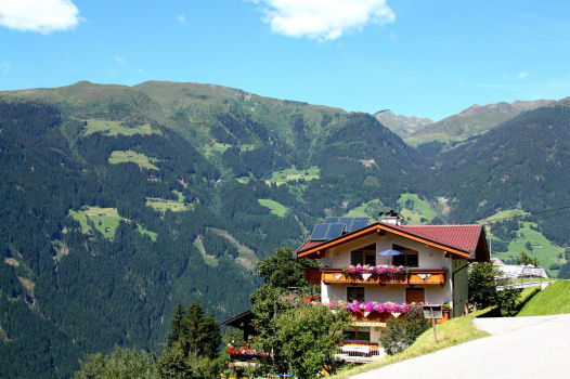 1402 Enterberg: Uitzicht op Noordelijk Zillertal