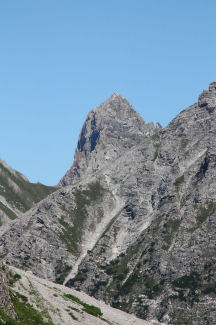1221-De markante Zimba (2643m) achter de Lünersee